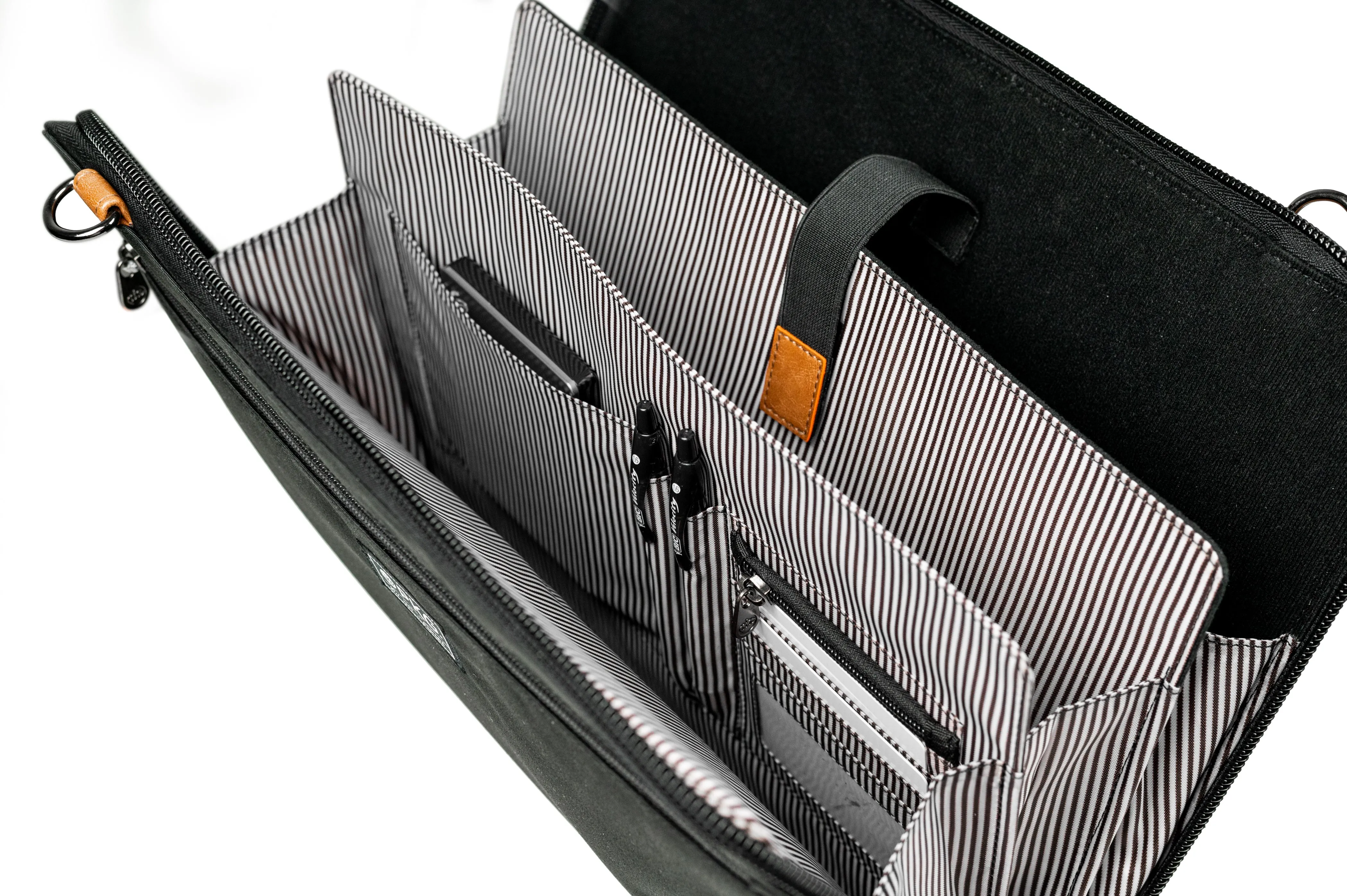 PKG Wellington 10L Accordion Messenger Bag