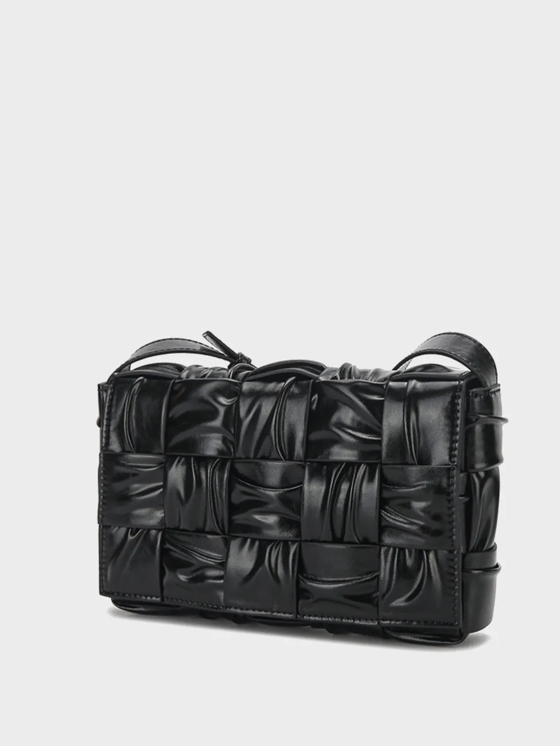 Pleated Cassette Shoulder Bag Woven Pillow Bag
