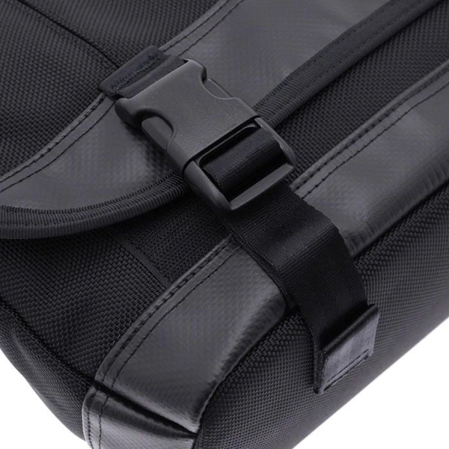 Porter Heat Messenger Bag Small Black