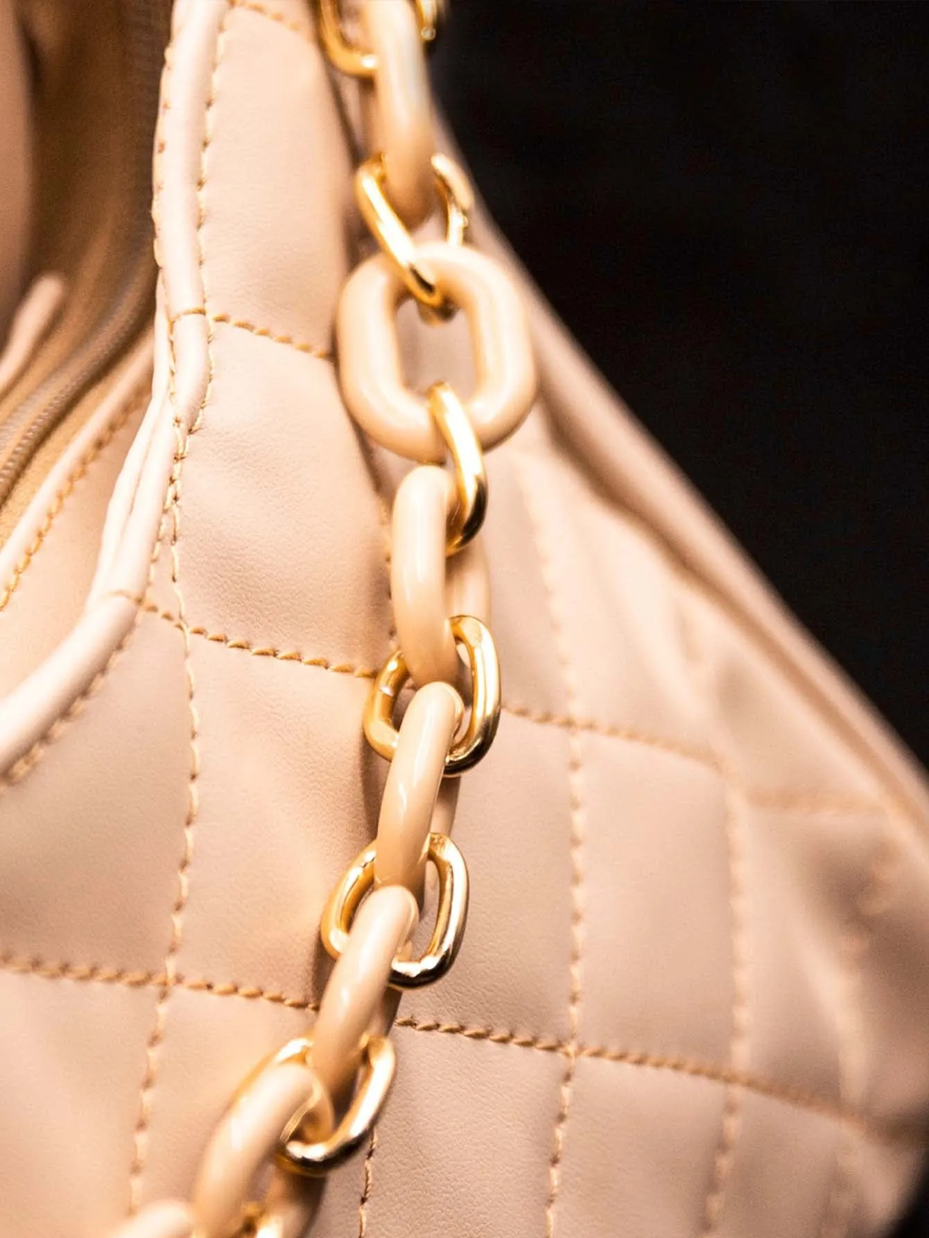 Quilted Chain Decor Baguette Bag - Beige  - FD ⚡