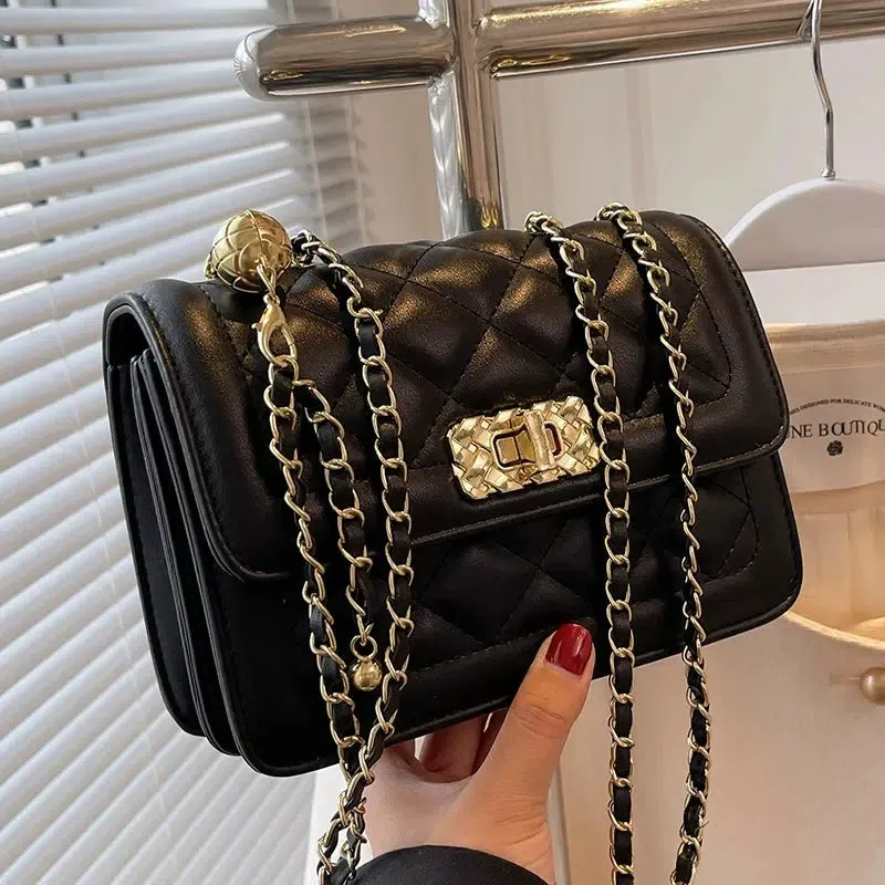 Quilted Chain Shoulder Bag
