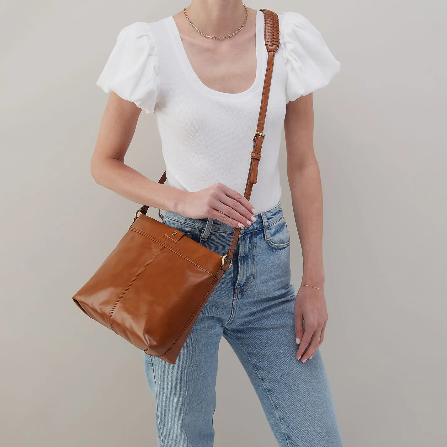 Romy Medium Crossbody In Polished Leather - Truffle