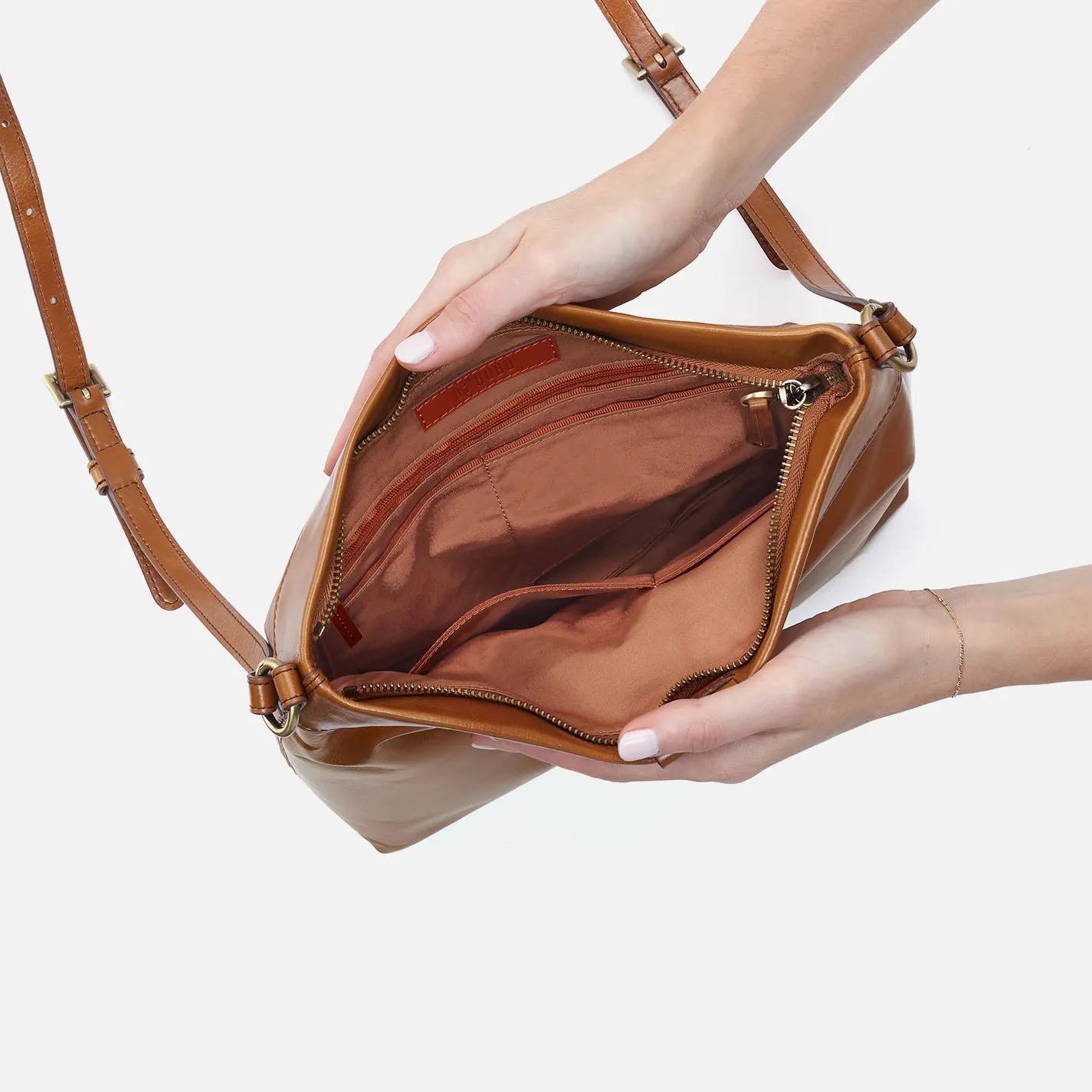 Romy Medium Crossbody In Polished Leather - Truffle