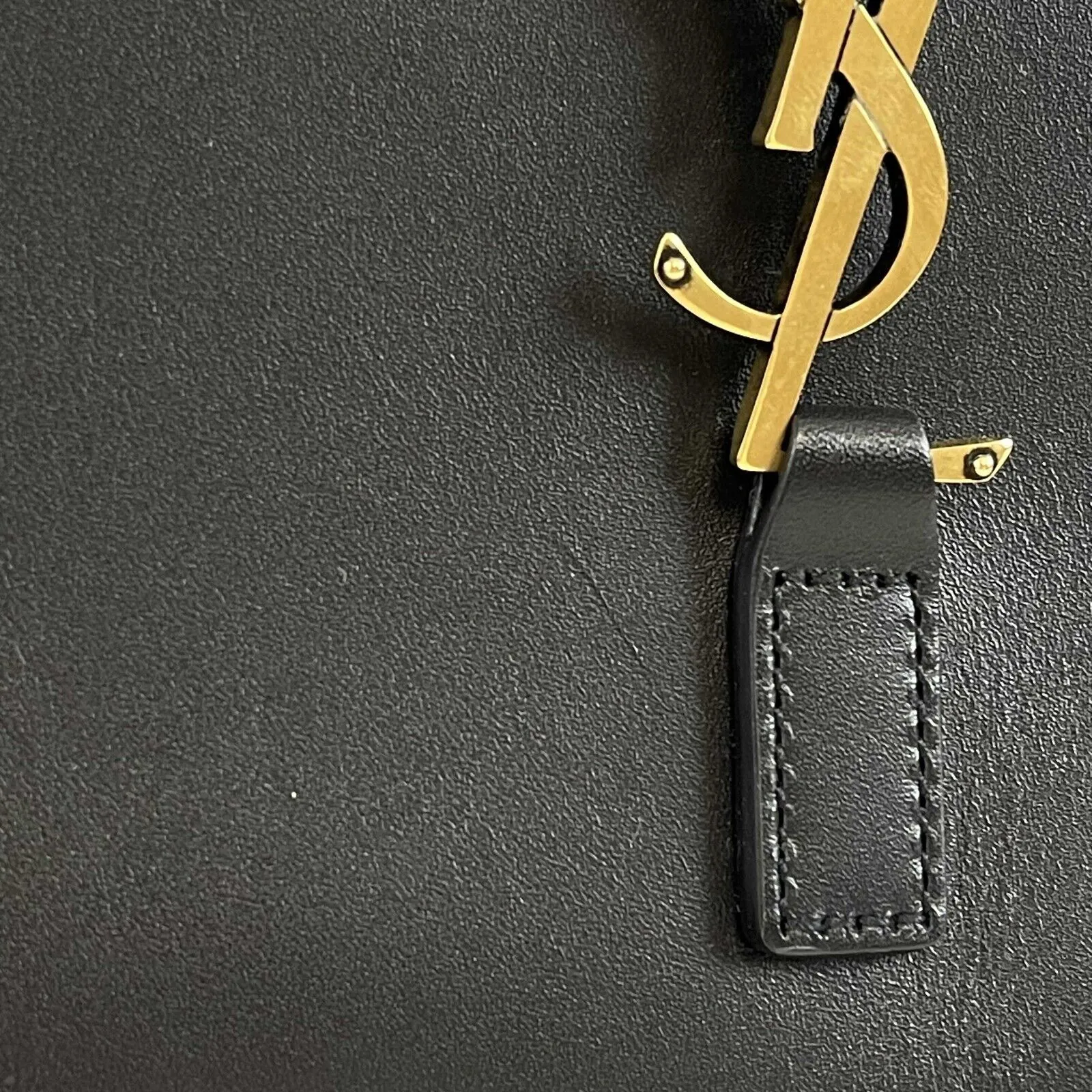 Saint Laurent Le 5 a 7 Hobo Leather Small in Smooth Leather Black Handbag