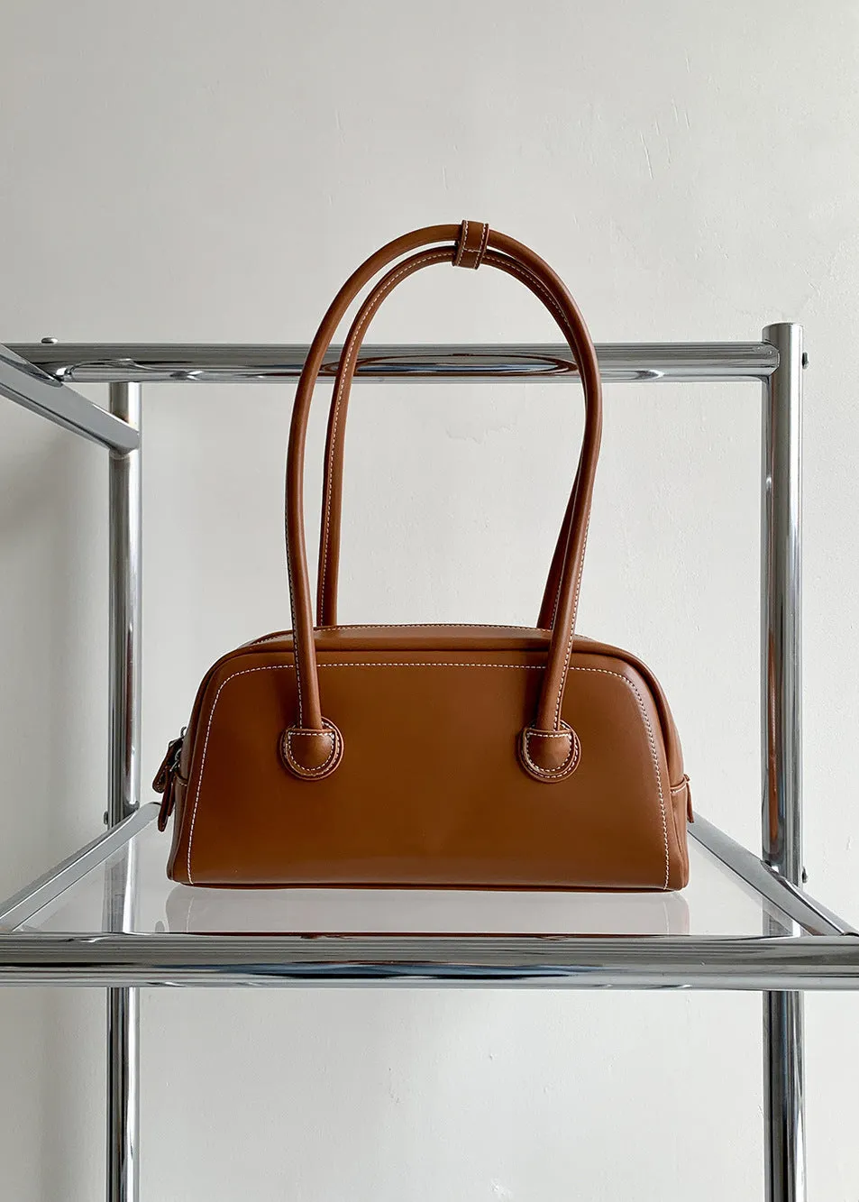 StructuRed Mini Shoulder Bag – Timeless Compact Handbag