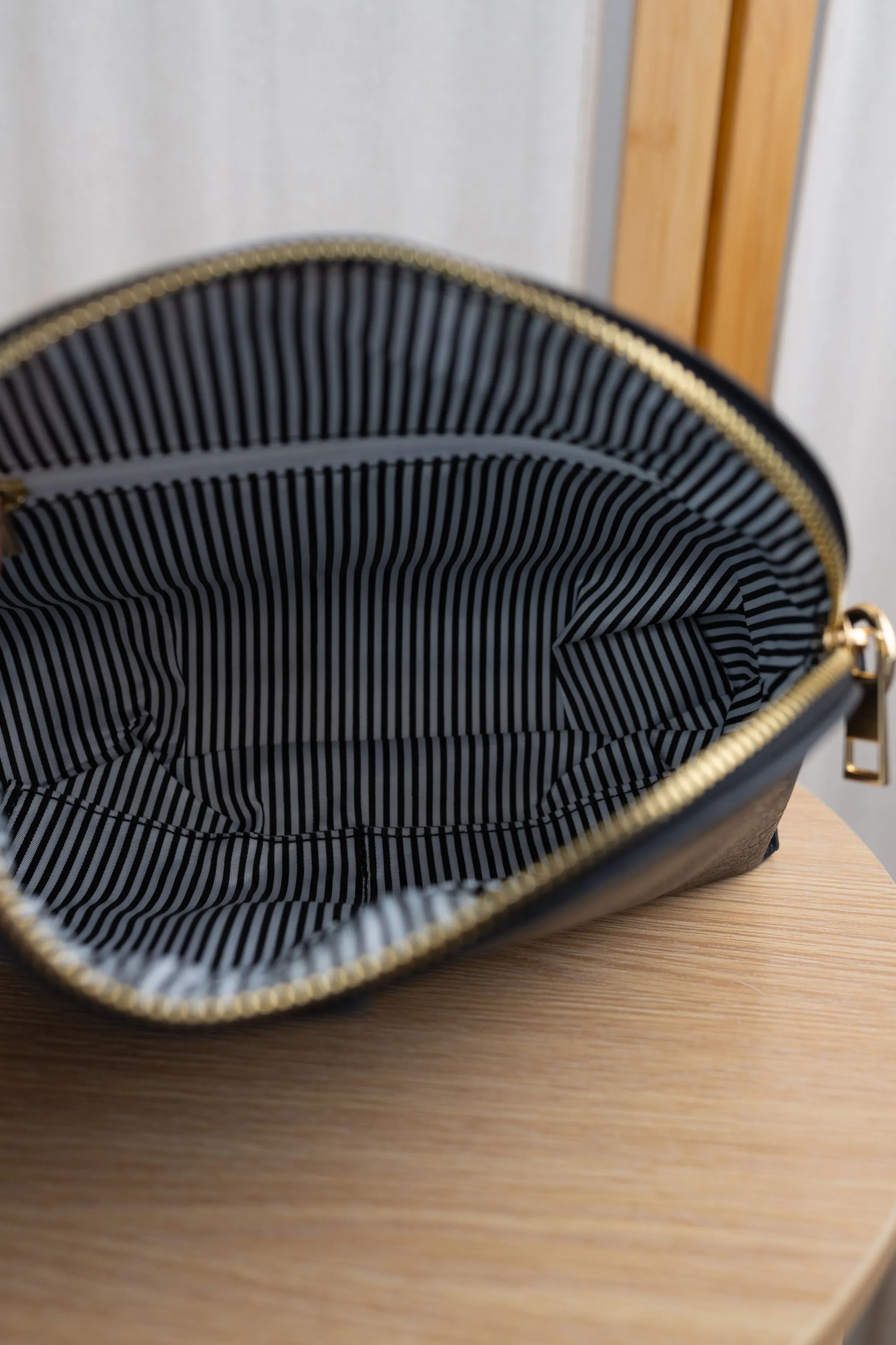 The Harrowfield Handbag - Black