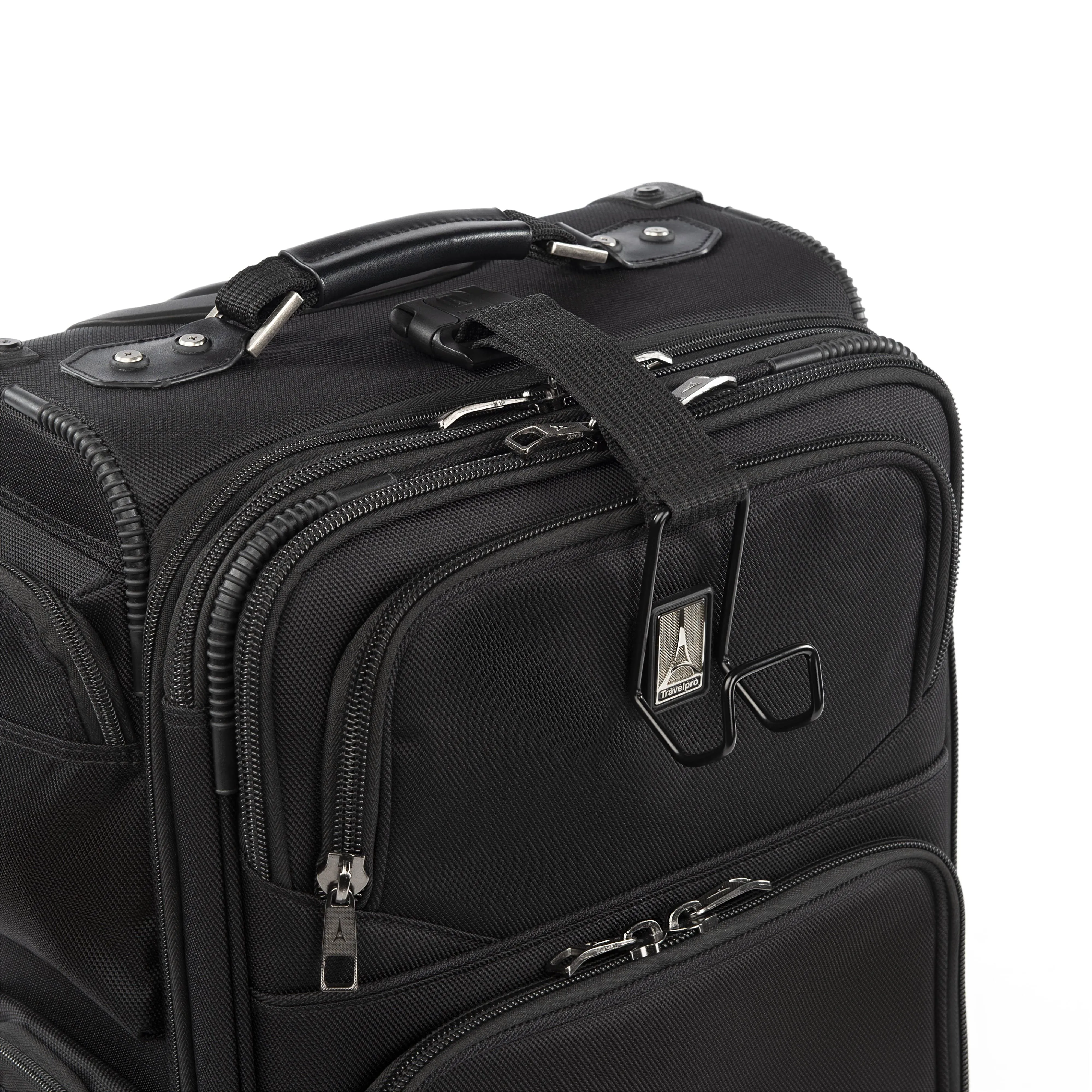Travelpro FlightCrew5 22" Expandable Rollaboard