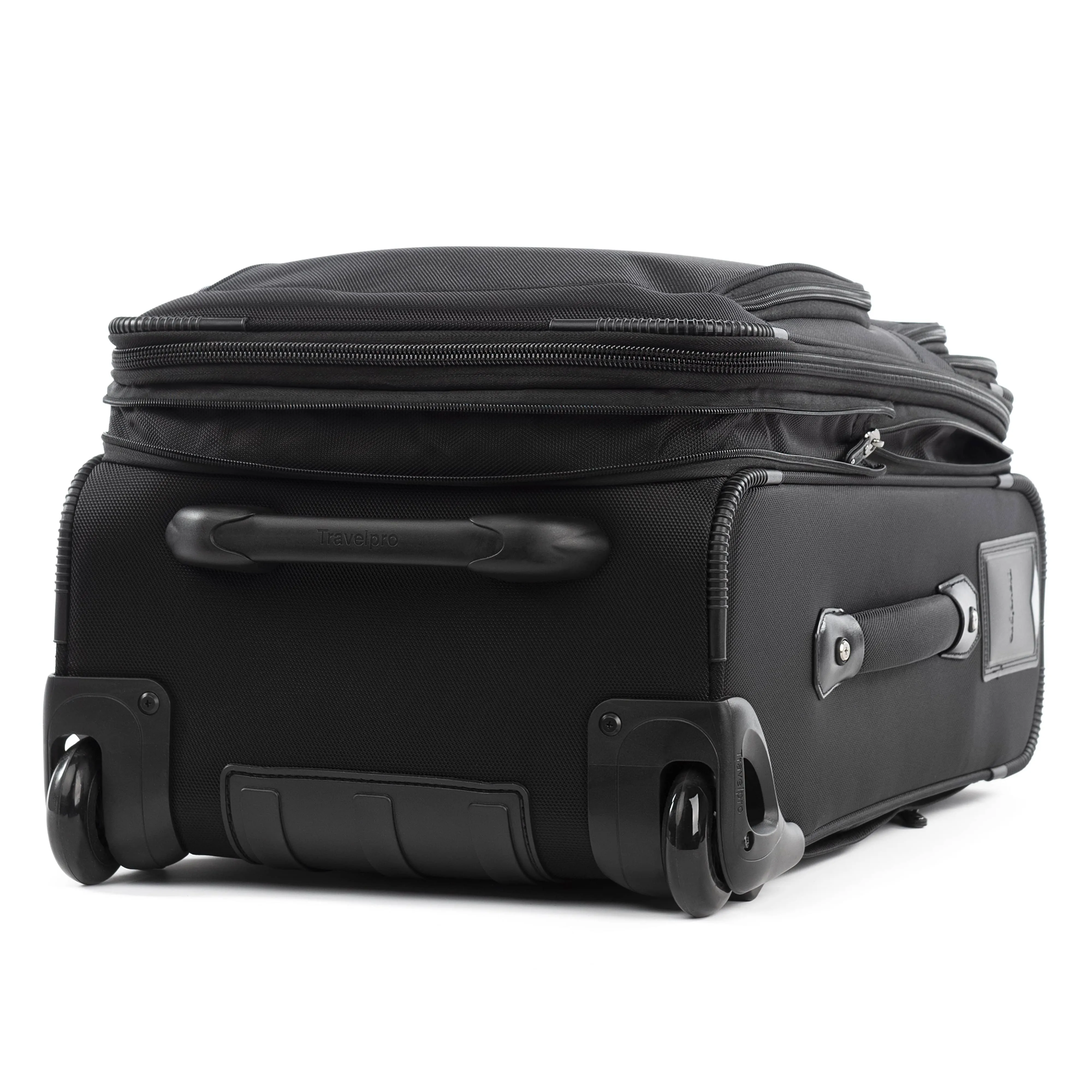 Travelpro FlightCrew5 22" Expandable Rollaboard