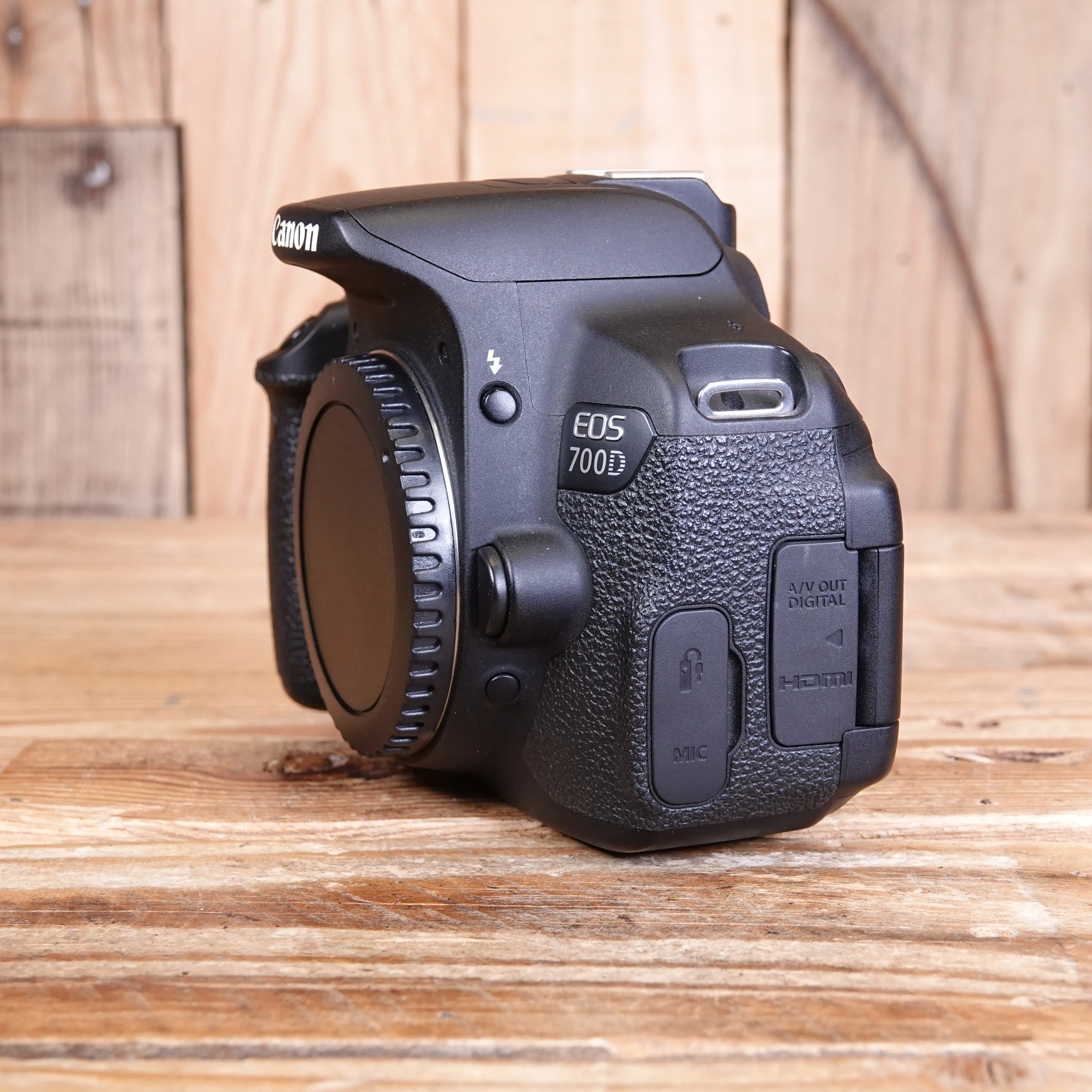 Used Canon EOS 700D DSLR Camera Body