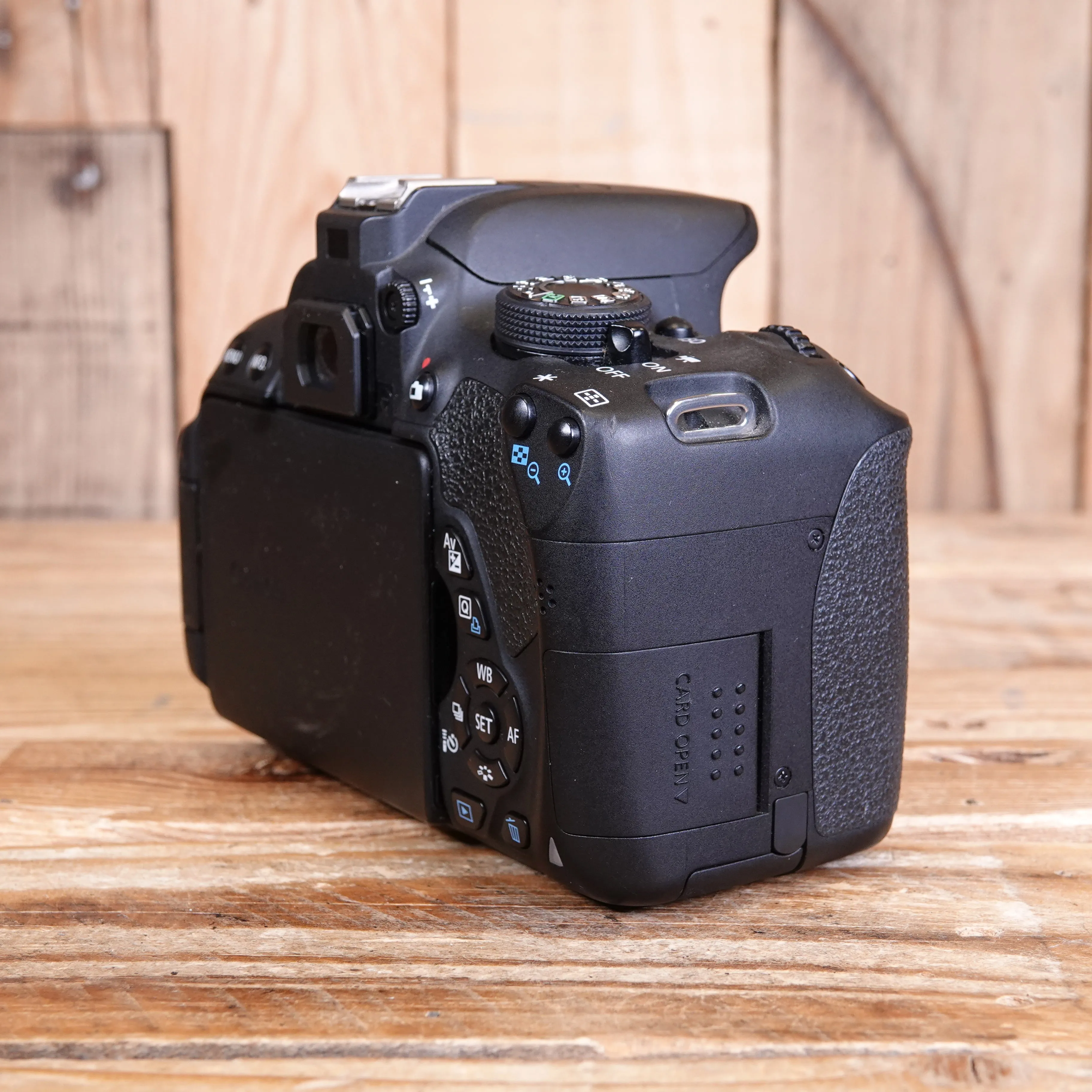 Used Canon EOS 700D DSLR Camera Body