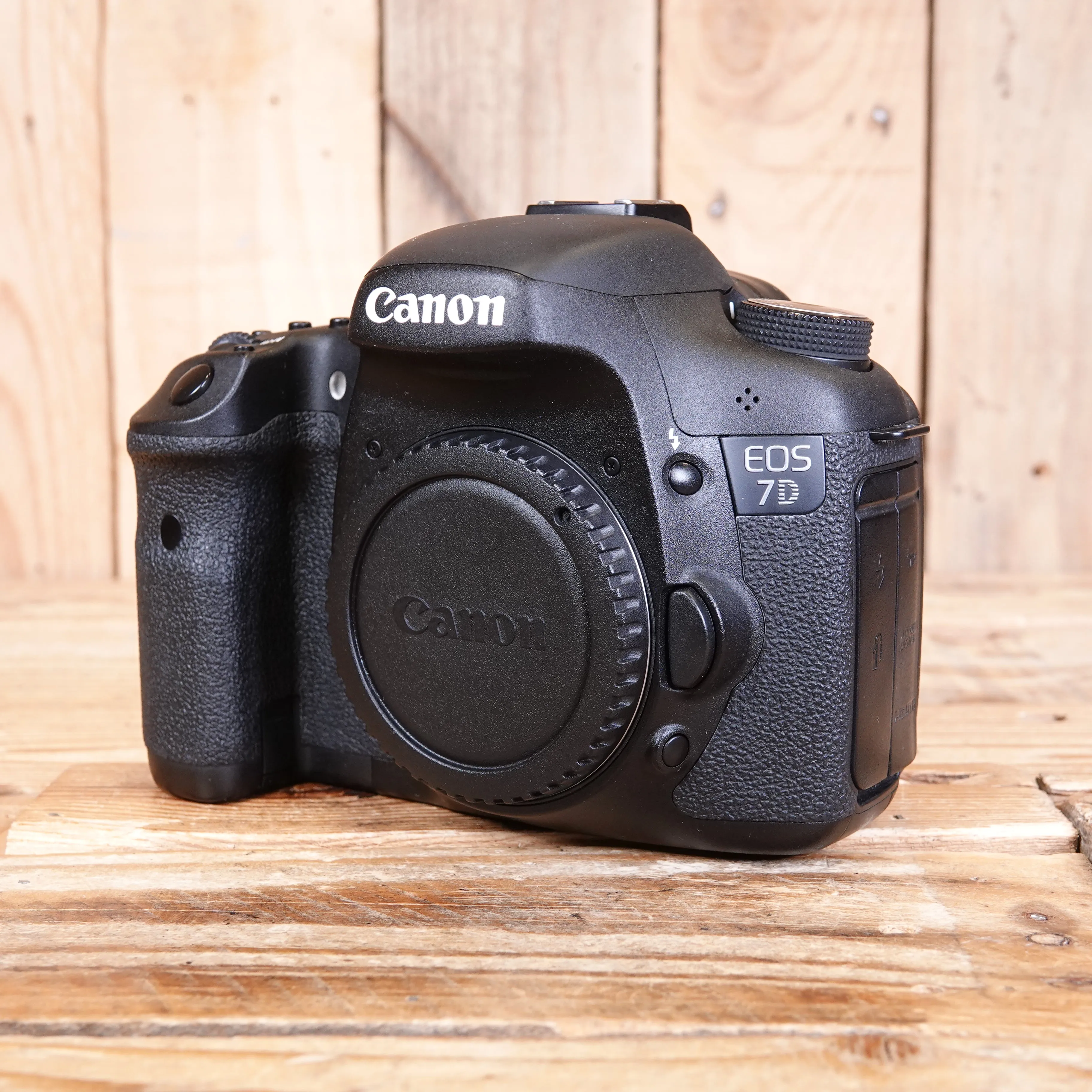 Used Canon EOS 7D DSLR Camera Body