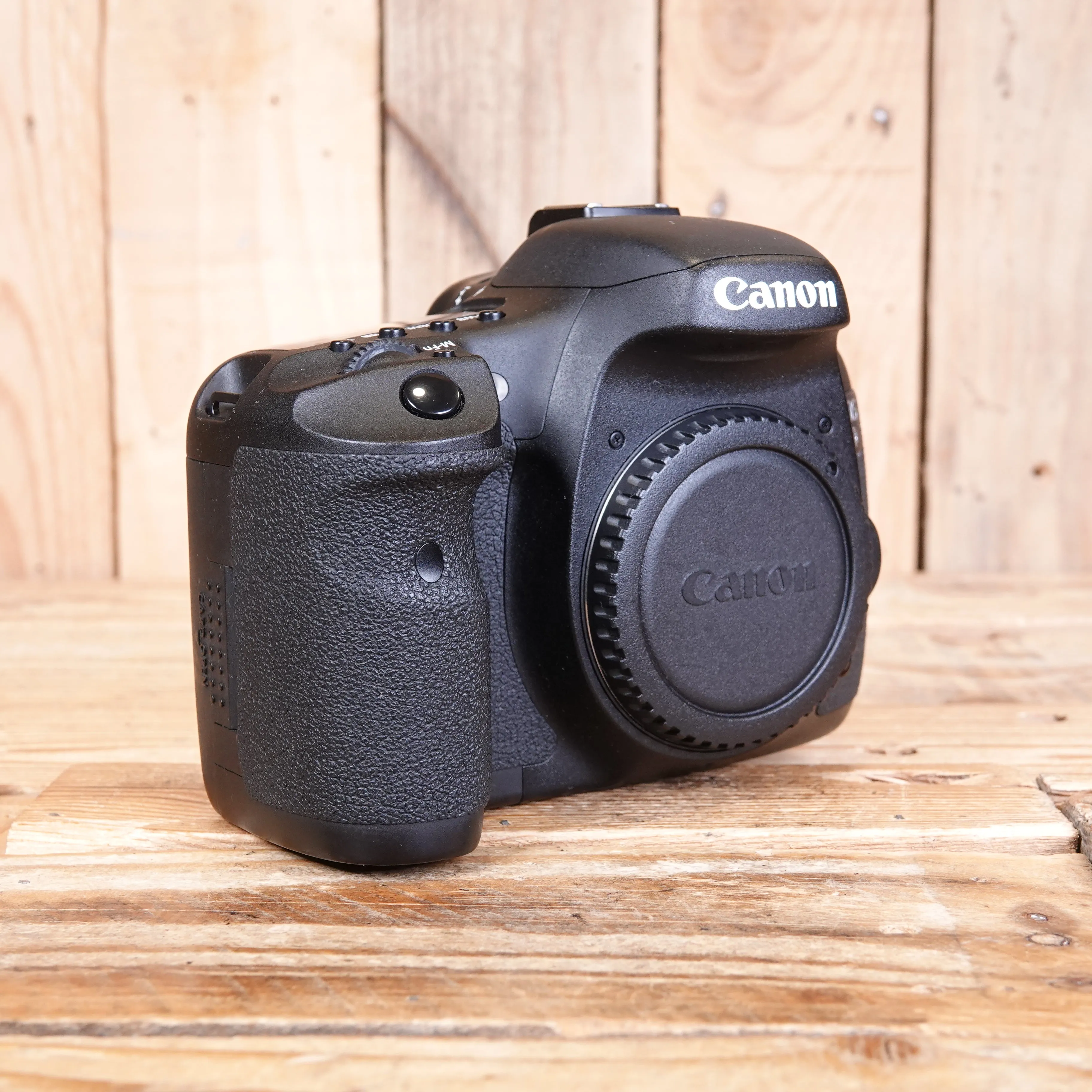 Used Canon EOS 7D DSLR Camera Body