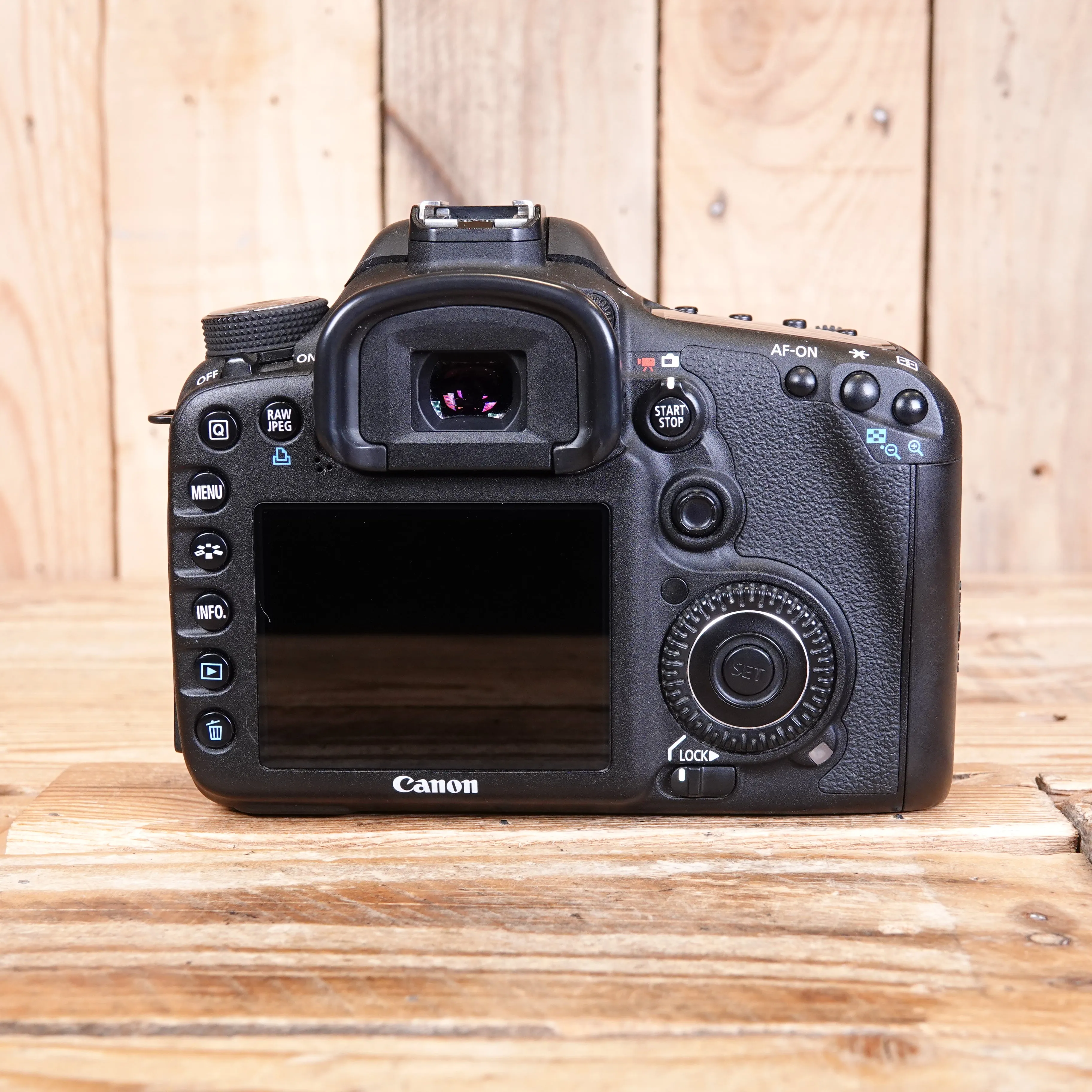 Used Canon EOS 7D DSLR Camera Body