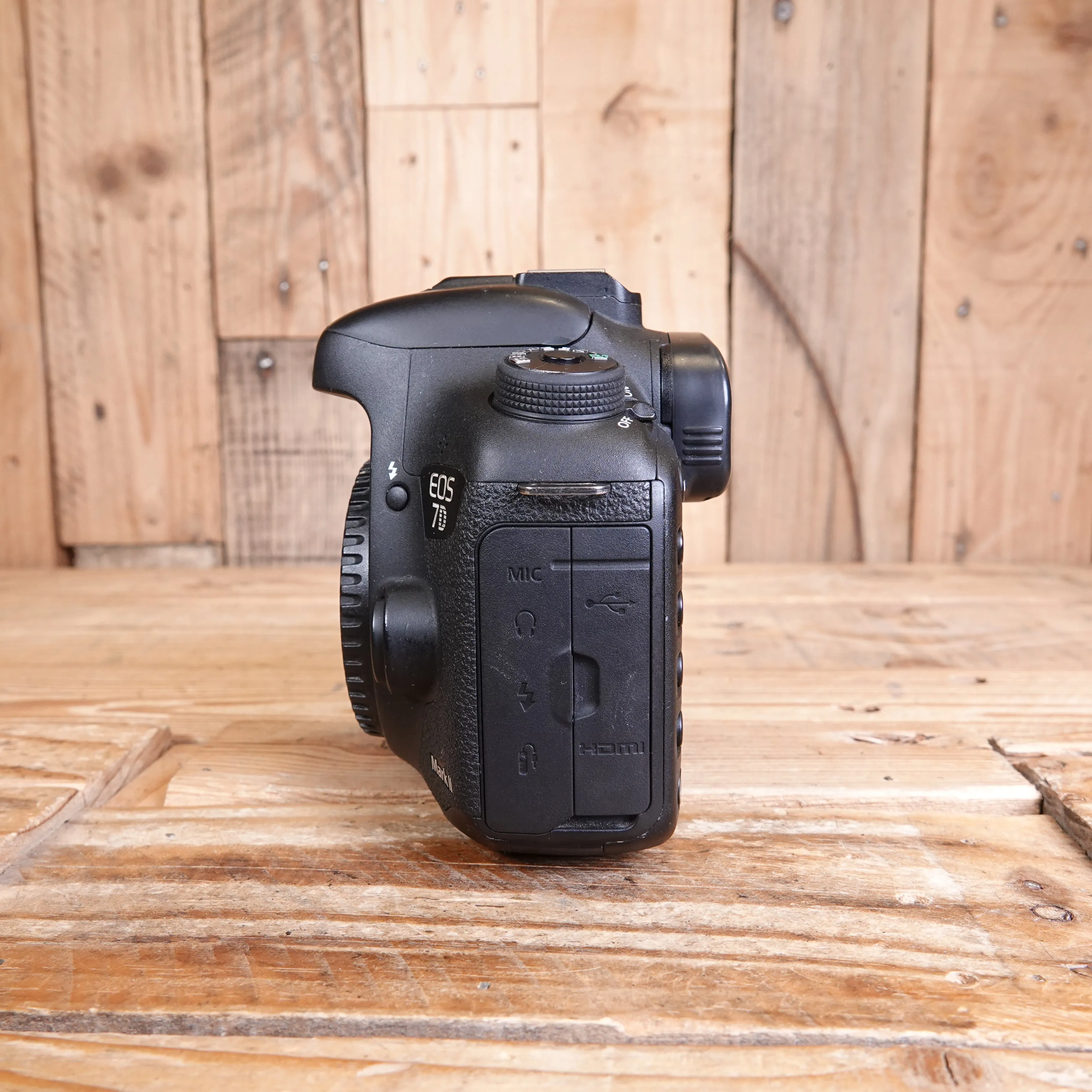 Used Canon EOS 7D Mark II Digital SLR Camera Body