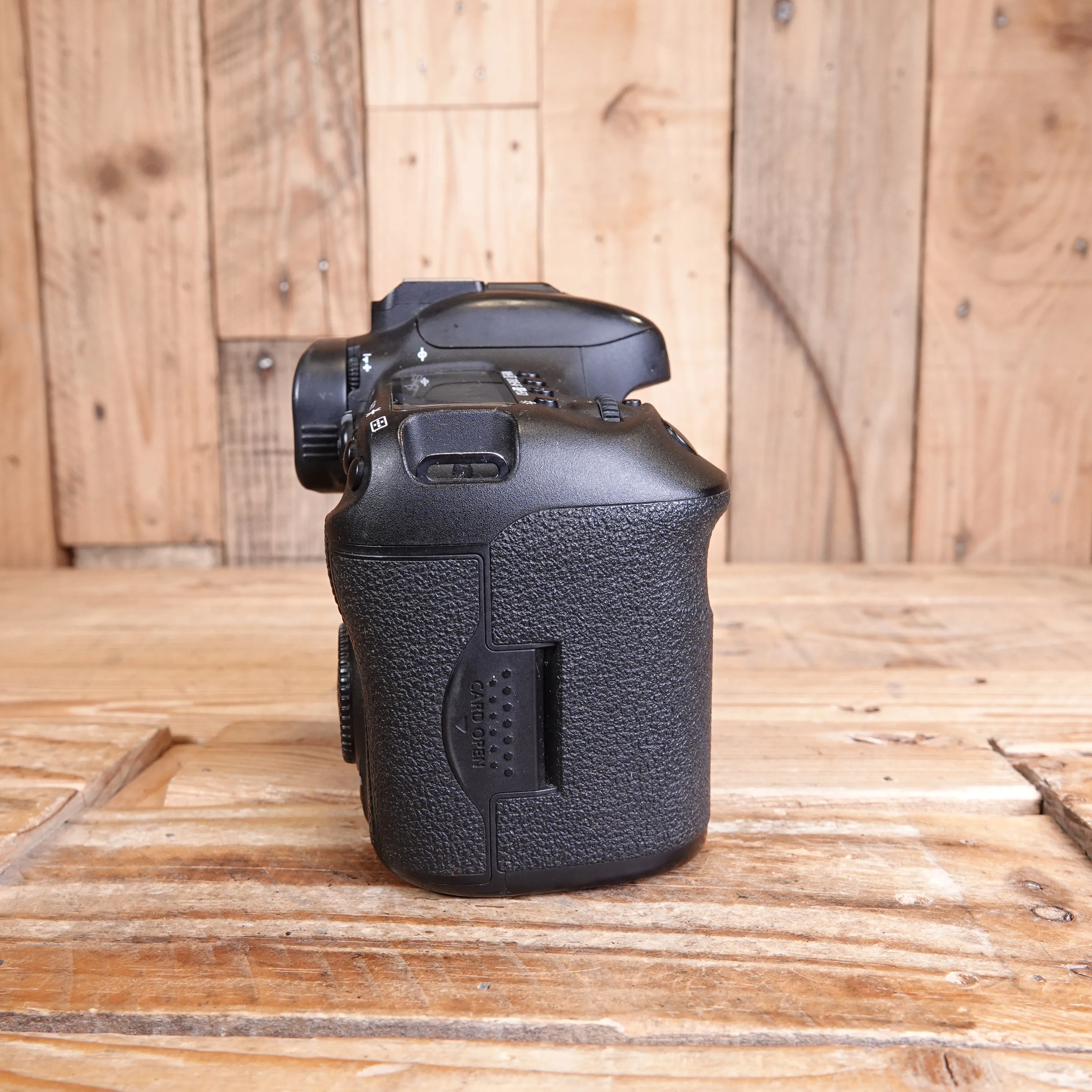 Used Canon EOS 7D Mark II Digital SLR Camera Body