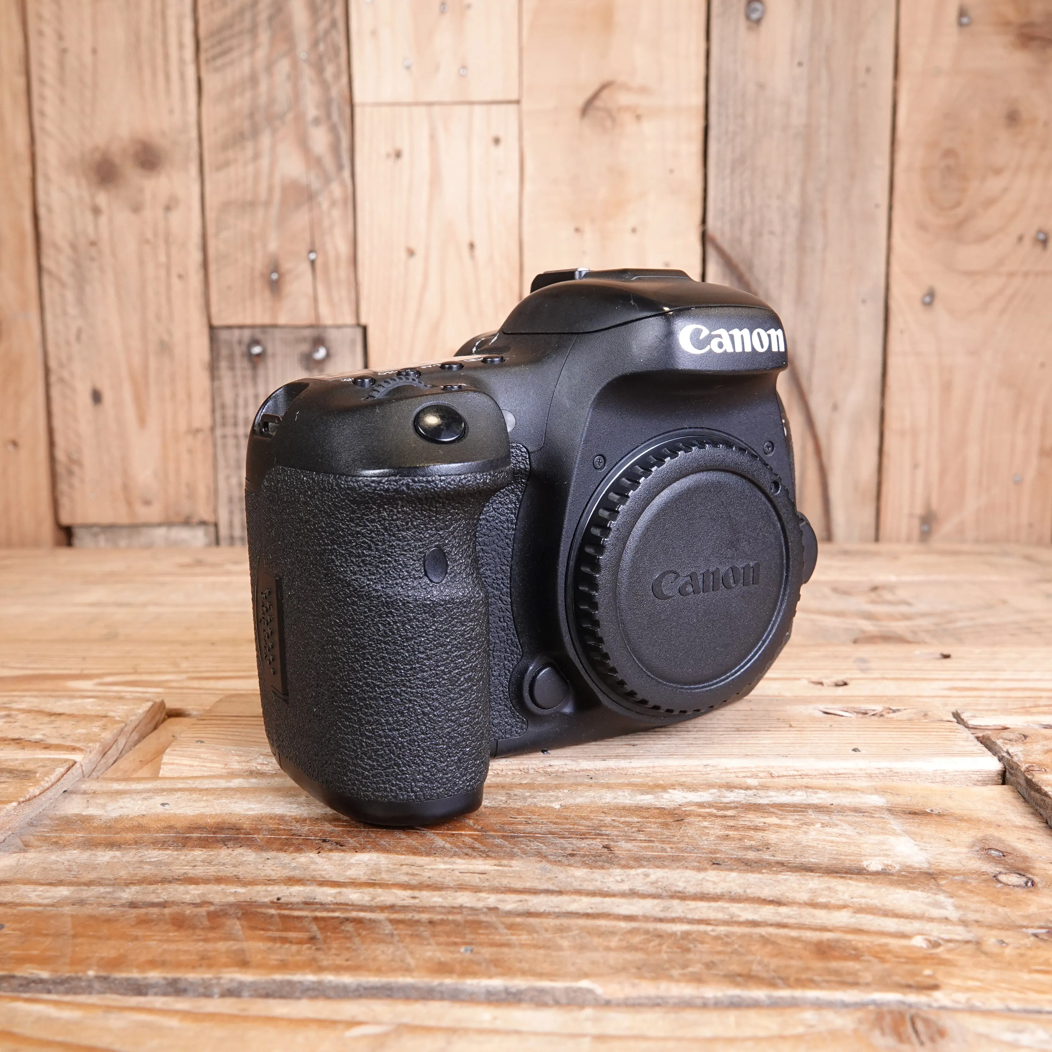 Used Canon EOS 7D Mark II Digital SLR Camera Body