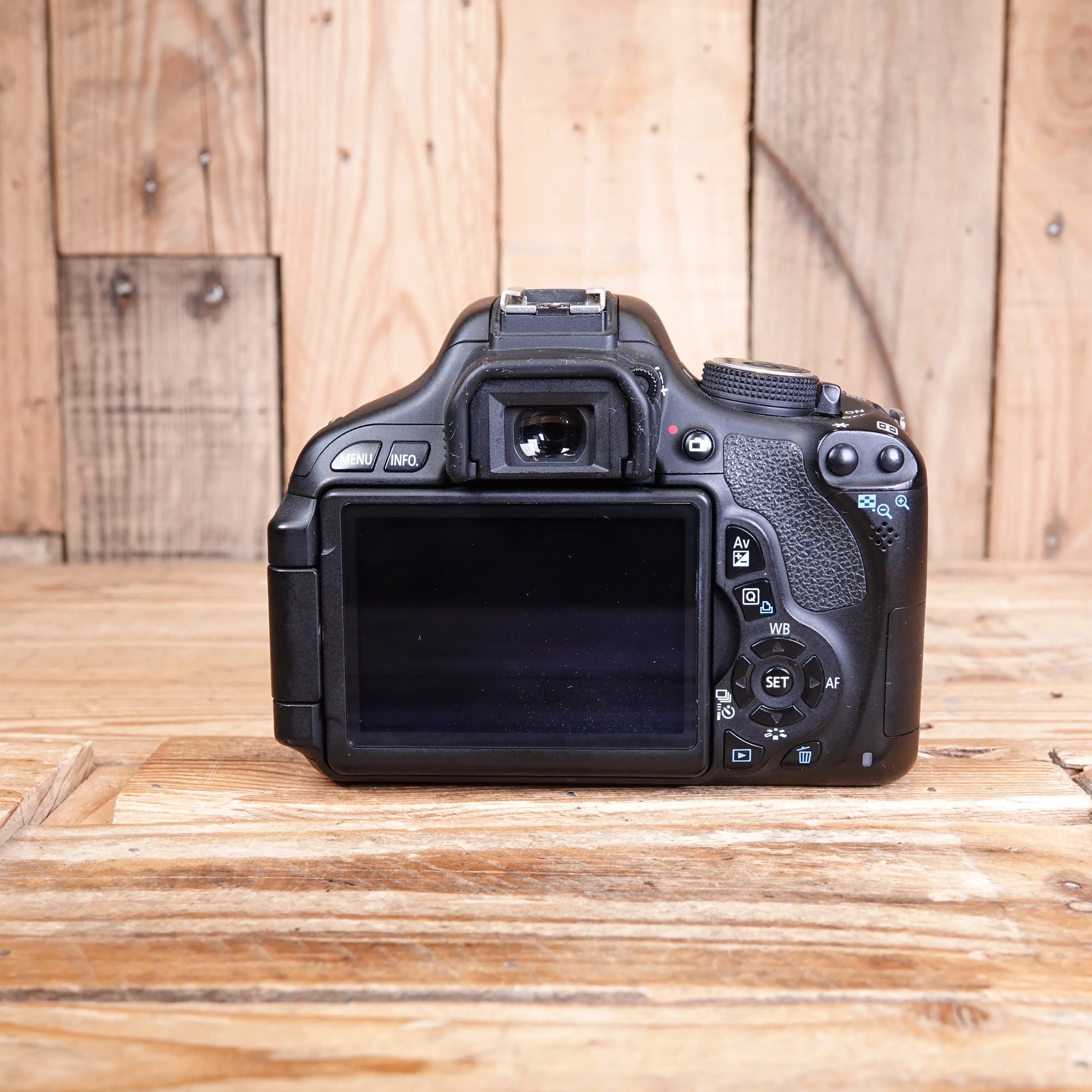 Used Canon EOS Kiss X5 (600D) Camera
