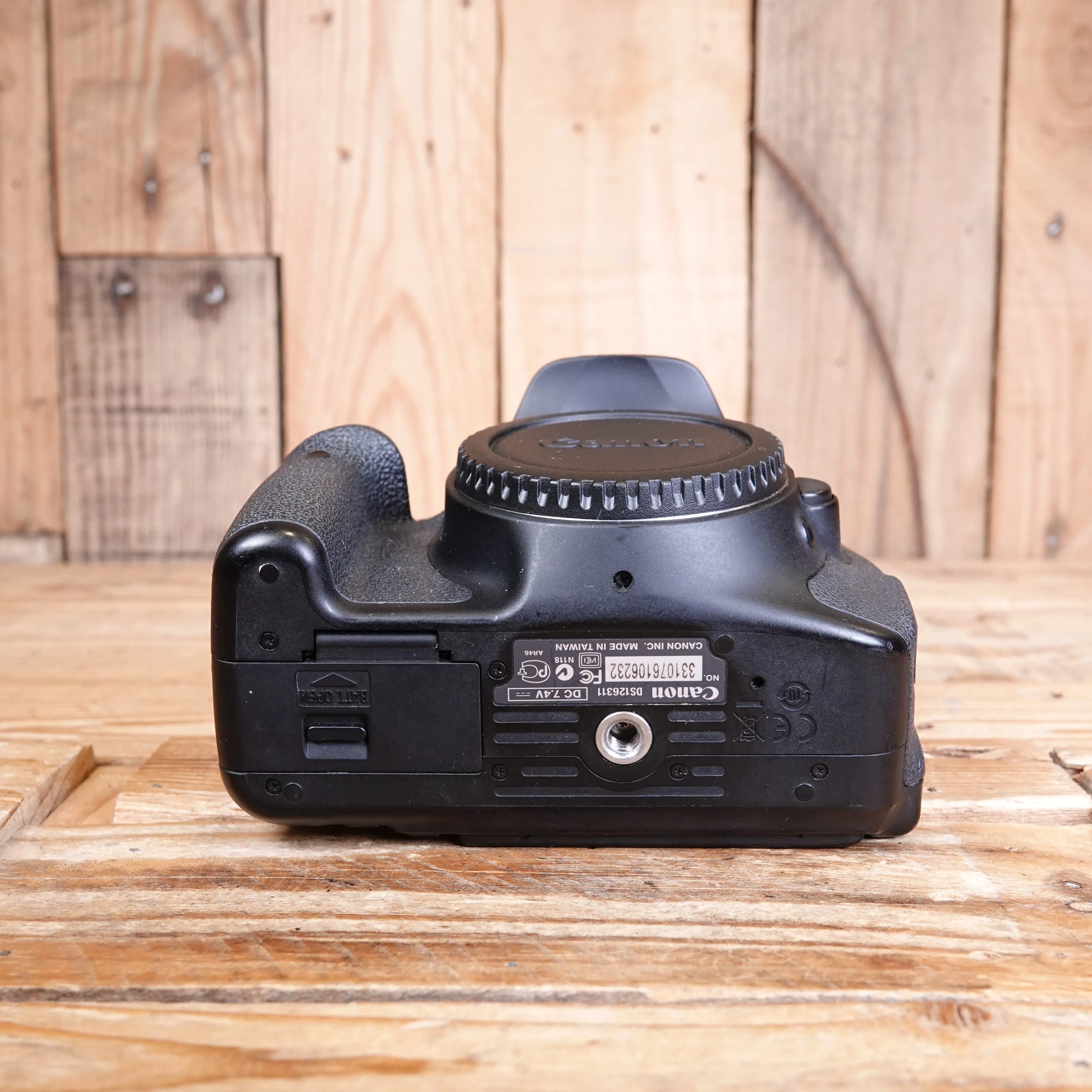 Used Canon EOS Kiss X5 (600D) Camera