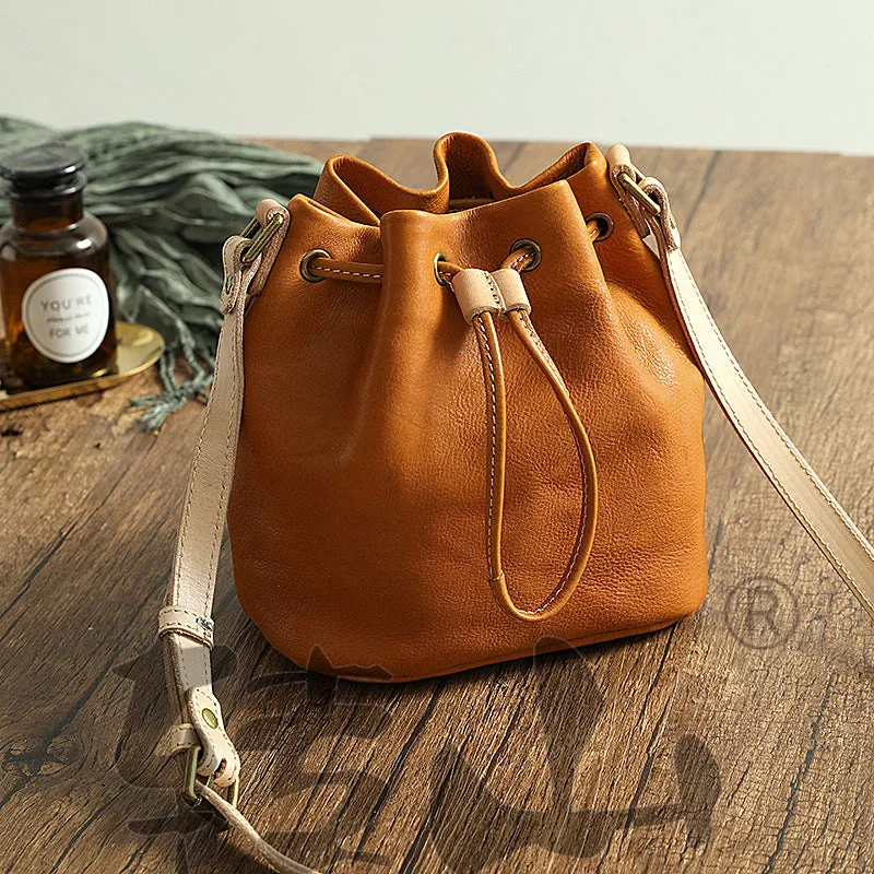 Women's Genuine Leather Vintage Handmade Vegetable Tanned Drawstring Crossbody Bags