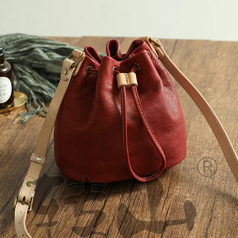 Women's Genuine Leather Vintage Handmade Vegetable Tanned Drawstring Crossbody Bags