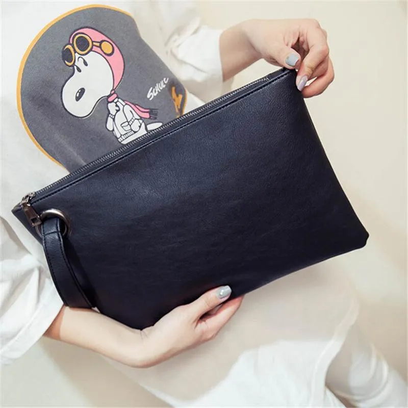 Women’s Large Capacity Lightweight Leather Zipper Closure Hand Bags